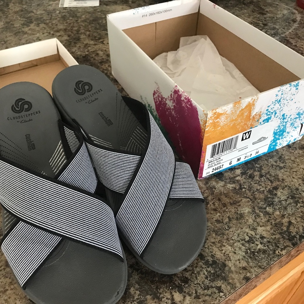 NIB Clarks Arla Elin Sandal - Black/White Size 6